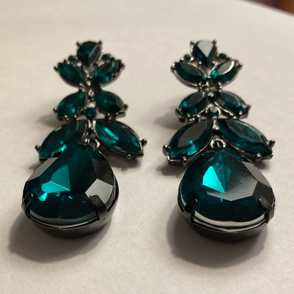 Express Emerald Green Earrings, Express Earrings, Express Jewelry, St. Patrick’s - Picture 5 of 11